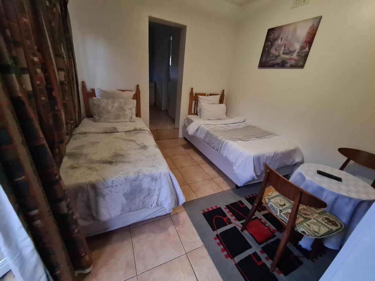 Zenith House Boston Self Catering Accomodation Kaapstad Buitenkant foto